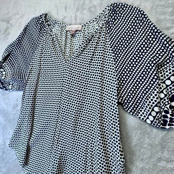 Philosophy Republic Clothing Women's Navy Heart Print Blouse XS Anthropologie - Picture 1 of 8